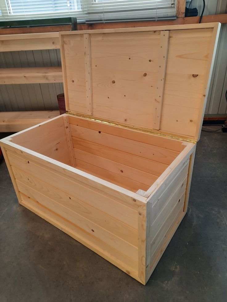 THÙNG GỖ CÓ NẮP (WOODEN CRATE WITH LID) 6