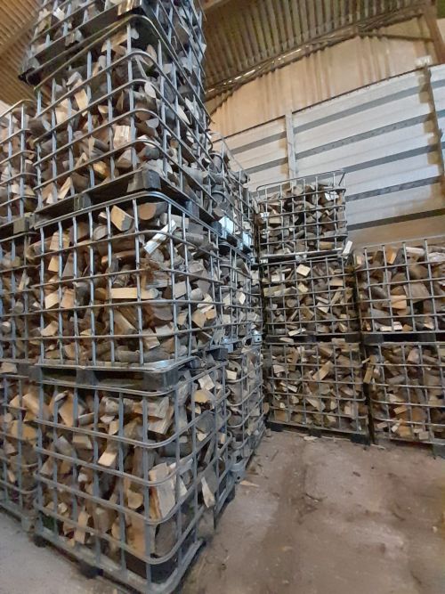 CỦI KHÔ (DRY FIREWOOD / SEASONED FIREWOOD) 2